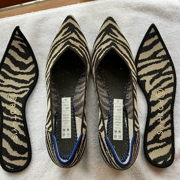 Rothy’s Black Zebra Points VGUC size 7 Retired Print - Picture 6 of 8